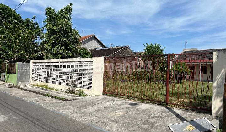 Land in Nusukan, Yard Ready to Build, Area 400m, Strategic