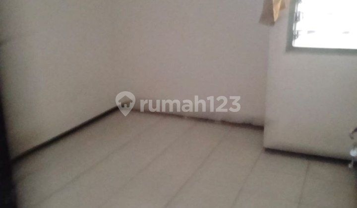 House for Rent, Strategic Location in Banyuanyar, Suitable for Residence House for Rent, Strategic Location in Banyuanyar, Suitable for Residence