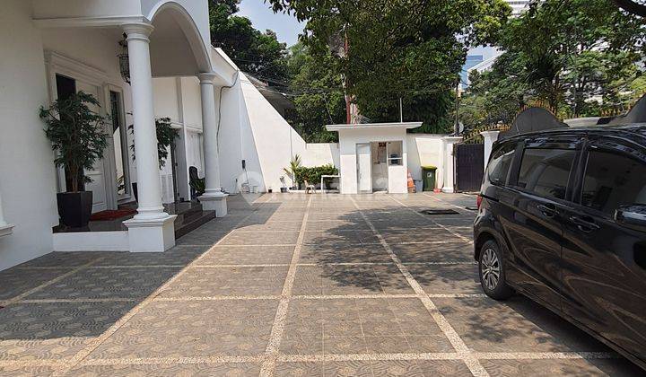 Rumah Menteng Lokasi prime, Lux, siap huni 1