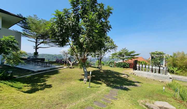 Dijual Art Galery, Cafe, Resto & Villa di Lembang dengan View Kota Bandung