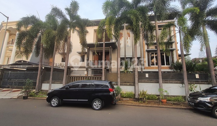 Dijual Bukit Gading Mediterania Rumah Lux Keren