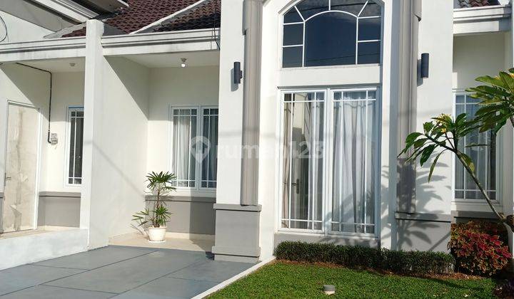 Rumah Mewahi Dekat Universitas Sandinegara Di Panorama Bali  1