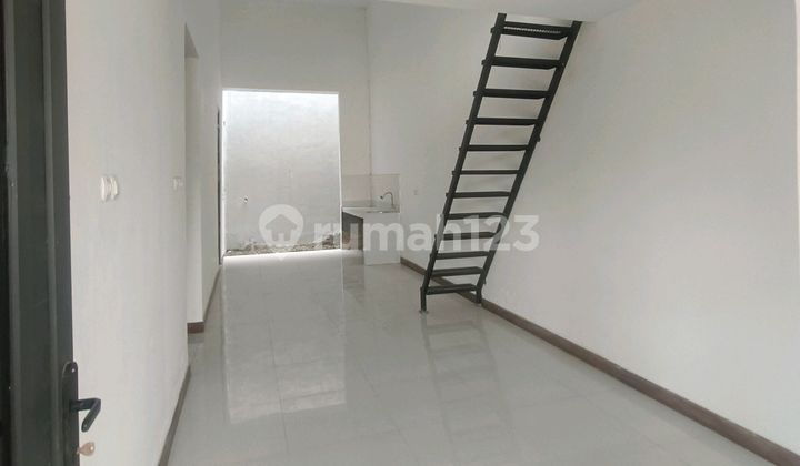 2-Story Mezzanine House Near Tourist Attraction