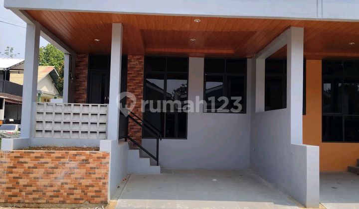 3 Bedroom House + Balcony Near Tourist Attractions