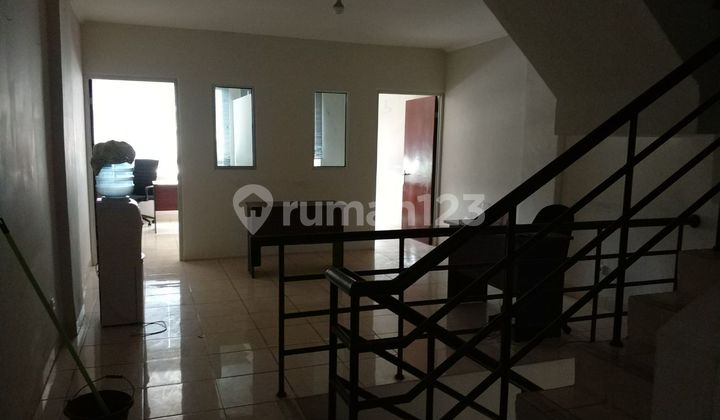 JUAL CEPAT 2 RUKO HADAP JALAN RAYA DI CITY SQUARE JAKARTA BARAT