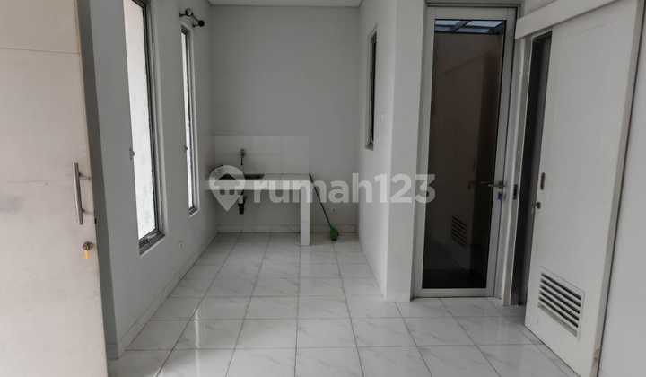 Rumah Siap Huni Semi Furnish AC Malibu Gading Serpong Tangerang 2