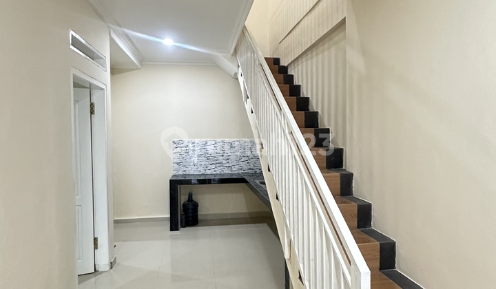 Dijual Rumah Kranggan Permai Cibubur 2 Lantai Siap Huni Murah