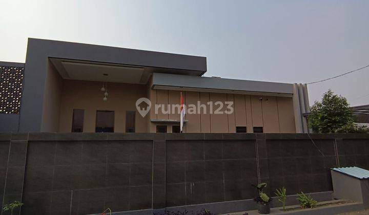 Jual rumah tahap finishing dlm komplek Deplu Pondok Karya.  2