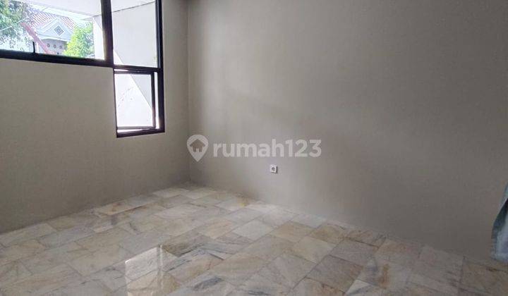 Jual rumah baru asri dlm komplek perumahan Bintaro sektor 4, Tangsel.  2