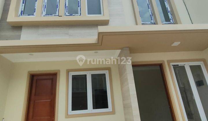 Brandnew House Siap Huni Dekat Pasar Cipadu.  2