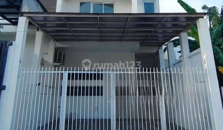 Rumah secondary terawat di Pesanggrahan Jakarta Selatan. 2