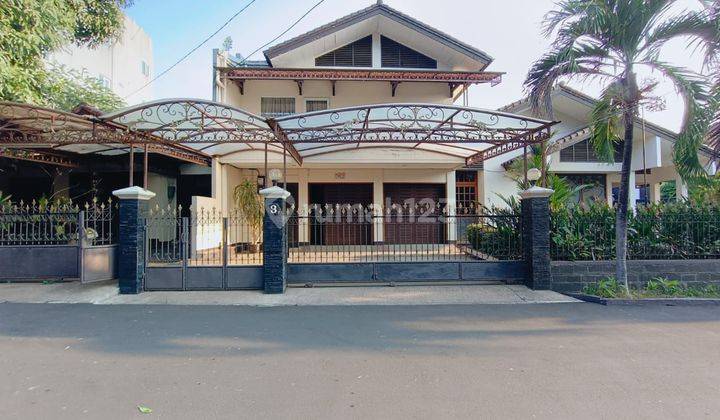 Rumah Nyaman Lingkungan Elit Area Bintaro Rempoa Tangsel. 1