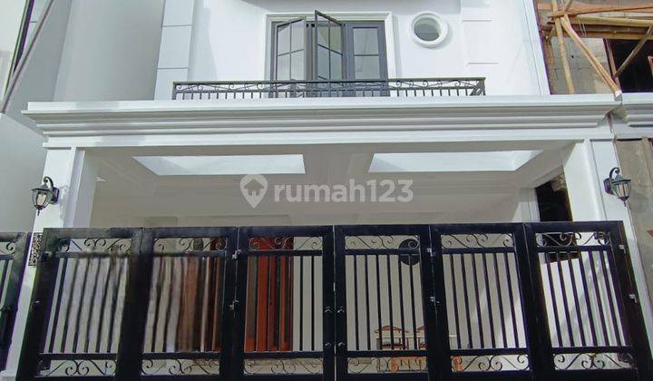 Jual Rumah Baru Classic 3 Lantai Di Cinere Depok. 2