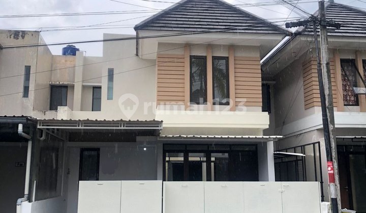 Rumah 2 Lantai dlm Perumahan Elit Padma Residence dkt Kampus Alma Ata Rumah 2 Lantai dlm Perumahan Elit Padma Residence dkt Kampus Alma Ata