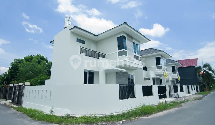 Minimalist 2-Story House Near Sambilegi Market 1