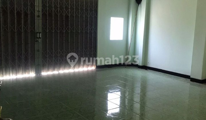 Rumah Besar Tanah Luas di Berbah Dekat Pabrik Motor Mega 2