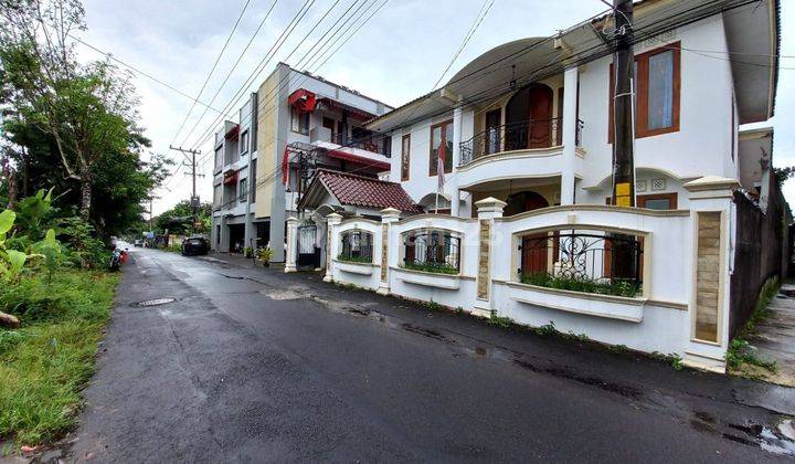 Rumah Mewah di Kawasan Elit, Dekat Utara Ugm Dekat Kentungan 1