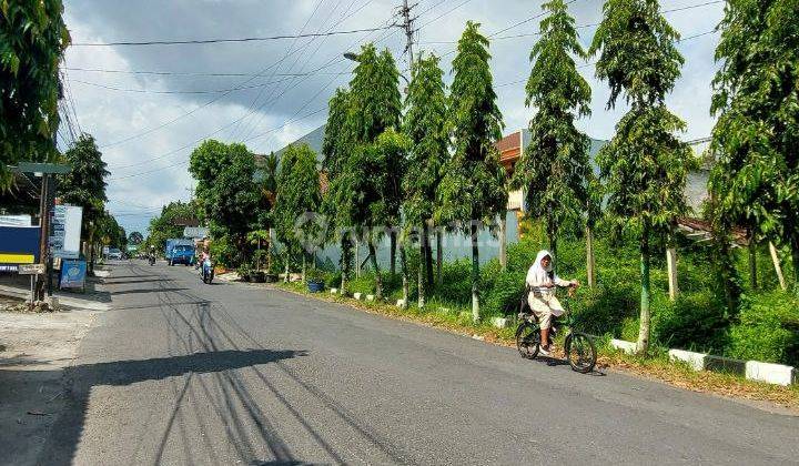 Tanah Pekarangan Barat Tugu Jogja Daerah Tegalrejo dkt Superindo 1