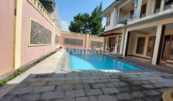 Kantor dan Rumah ada Kolam Renang dekat SMKN 1 Depok Kantor dan Rumah ada Kolam Renang dekat SMKN 1 Depok