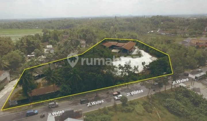 Special Land by the National Roadside near Indomaret Special Land by the National Roadside near Indomaret