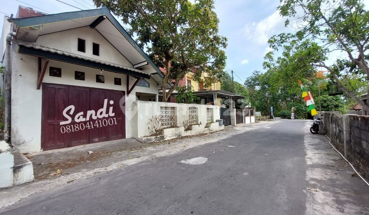 Dijual Rumah di Jakal Km 12 dekat Area Kuliner Dijual Rumah di Jakal Km 12 dekat Area Kuliner