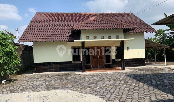 Rumah dengan Luas 1700 meter di daerah Kalasan Jogja dekat Grafika Restaurant