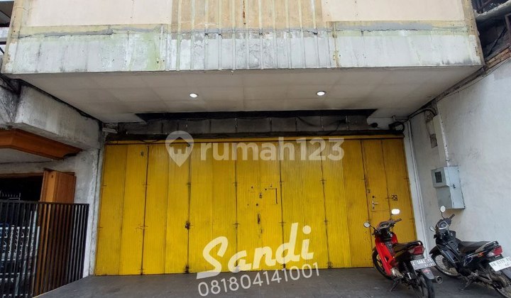 Disewakan Ruko Luas Strategis di Jalan Magelang Dekat Borobudur Plaza Disewakan Ruko Luas Strategis di Jalan Magelang Dekat Borobudur Plaza