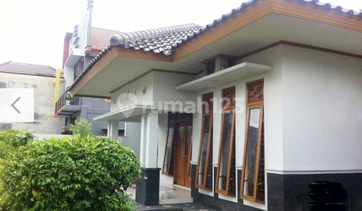 Quick Sale House near UGM Kentungan close to Kimia Farma Pharmacy Jakal