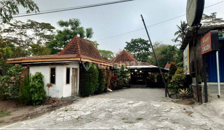 Resto Villa Joglo Kaliurang Utara Kampus UII Pusat dekat Taman Wisata Kaliurang 1