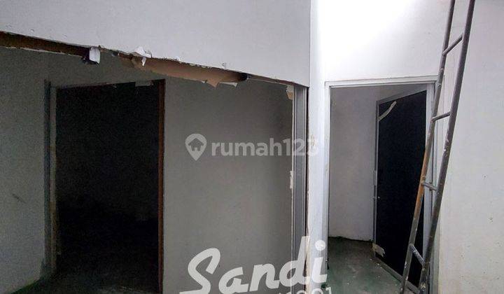 Ruang Usaha Kantor Bekas Pabrik Kosmetik dekat Hotel Neo Malioboro  2