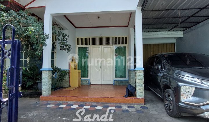 Rumah tepi Jalan Aspal daerah Karangwaru dekat Indomaret