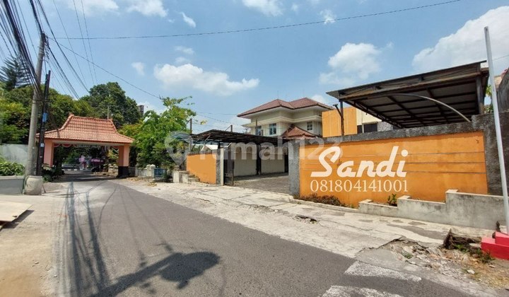 Istimewa Strategis Tanah dan Bangunan 30 Kamar dekat Berbagai kampus Favorit Istimewa Strategis Tanah dan Bangunan 30 Kamar dekat Berbagai kampus Favorit