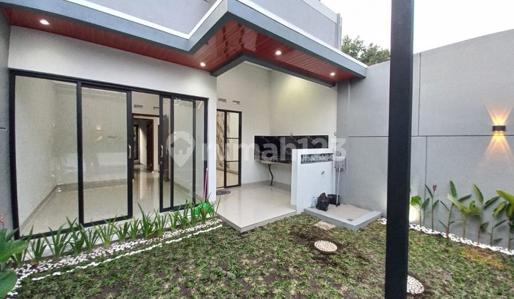 New Ready-to-Occupy House near the community health center 2