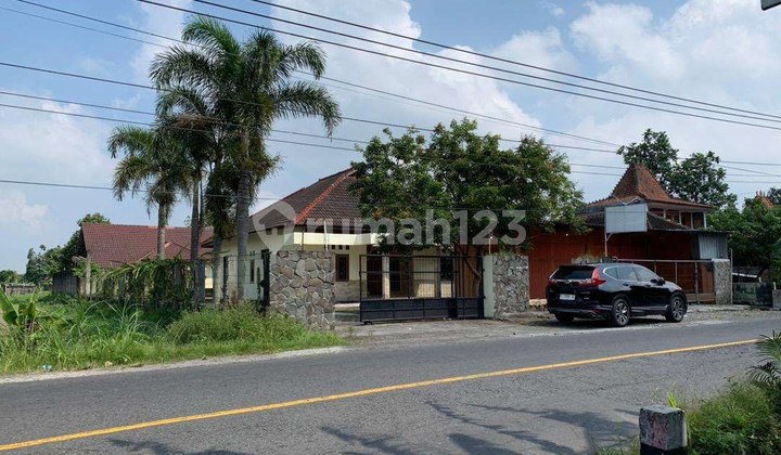 Rumah dengan Luas 1700 meter dekat Pasar Sidorejo Baru 1