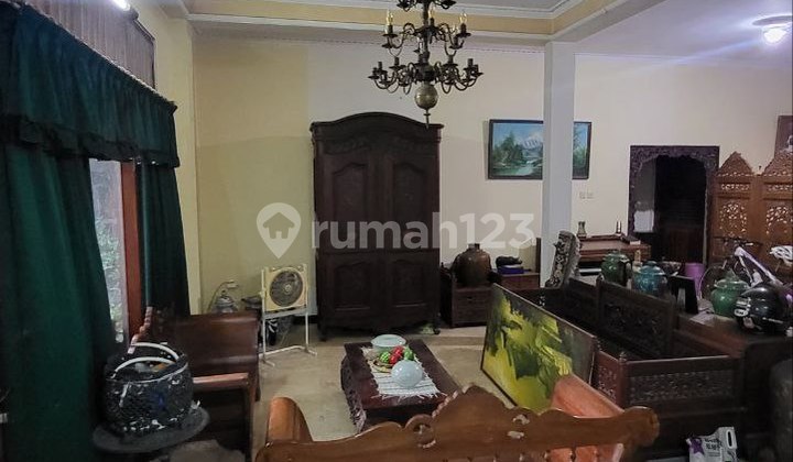 House with Many Rooms Suitable for Boarding in Seturan near Dafam Fortuna Hotel Seturan 2