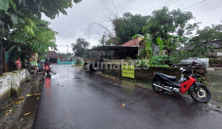 Dijual Tanah Pekarangan Tepi Aspal Sumbergamol dekat Hotel Balecatur Inn