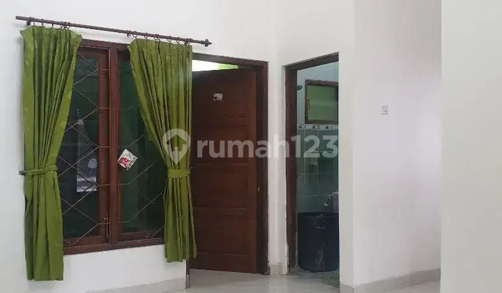 Rumah di Komplek Perumahan Seberang Kampus UMY dalam Ringroad Jogja 2