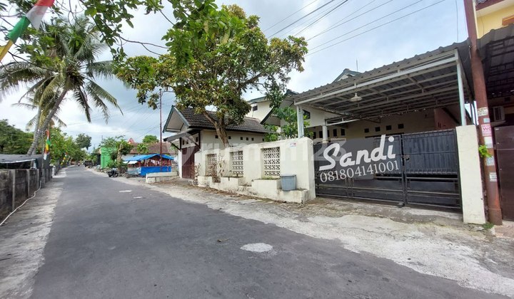 Dijual Rumah  di Jakal Km 12 dekat Bento Kopi 
