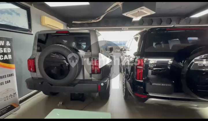 For Sale Fast Car Showroom in Sunter 2 Side by Side