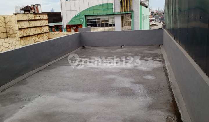 For Rent Fast 4-Storey Shop House Teluk Gong North Jakarta For Rent Fast 4-Storey Shop House Teluk Gong North Jakarta