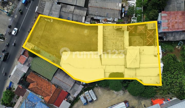 For Sale, Strategic Location Building