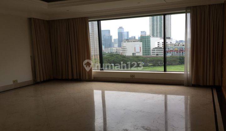  Apartemen 4 Kamar Tidur Syailendra Semi Furnished 2