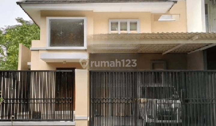 Disewakan Rumah 2 Lantai di Alam Galaxy Surabaya  1