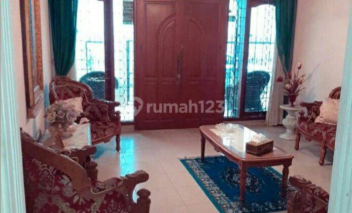 RUMAH BAGUS 2 LANTAI BUTUH CEPAT TERJUAL 2