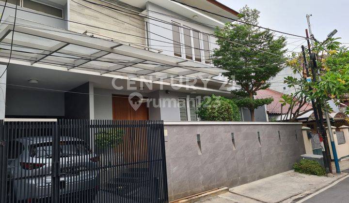 Rumah Mewah Fully Furnished Kawasan Elit Cempaka Putih Tengah 1