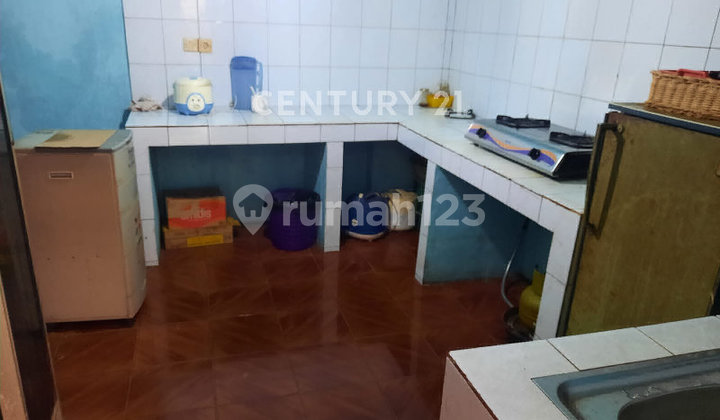 House for Business in Rawamangun by the Main Road 2