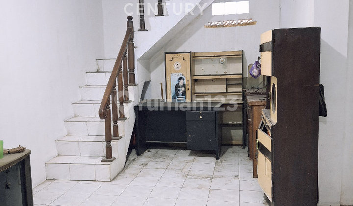 House For Rent In Johar Baru Central Jakarta 2 Car Road Access 2