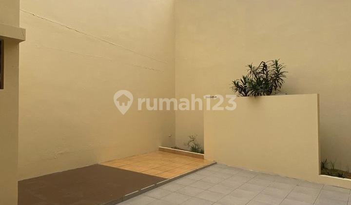 Disewa Rumah 2 Lantai Akses Toll 5 Menit Green Lake City 2