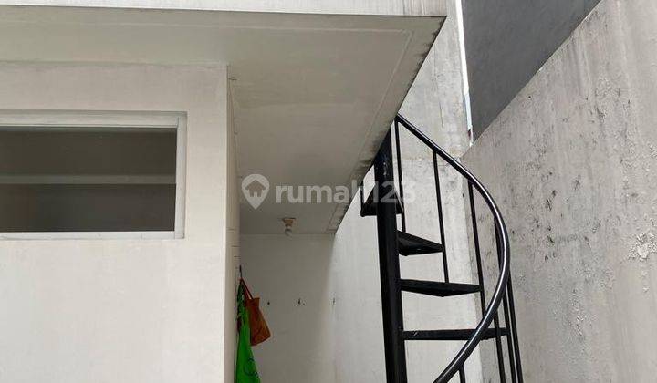 Rumah Di Amerika Latin 10x18 Green Lake City, Shm, Semi Furnished 5