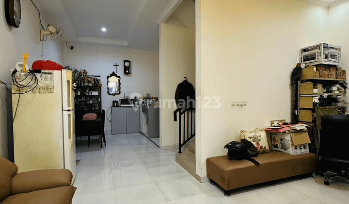 Rumah Di Metland Puri 6x13,5m2, Shm, 3 Lantai, Hadap Tenggara 2